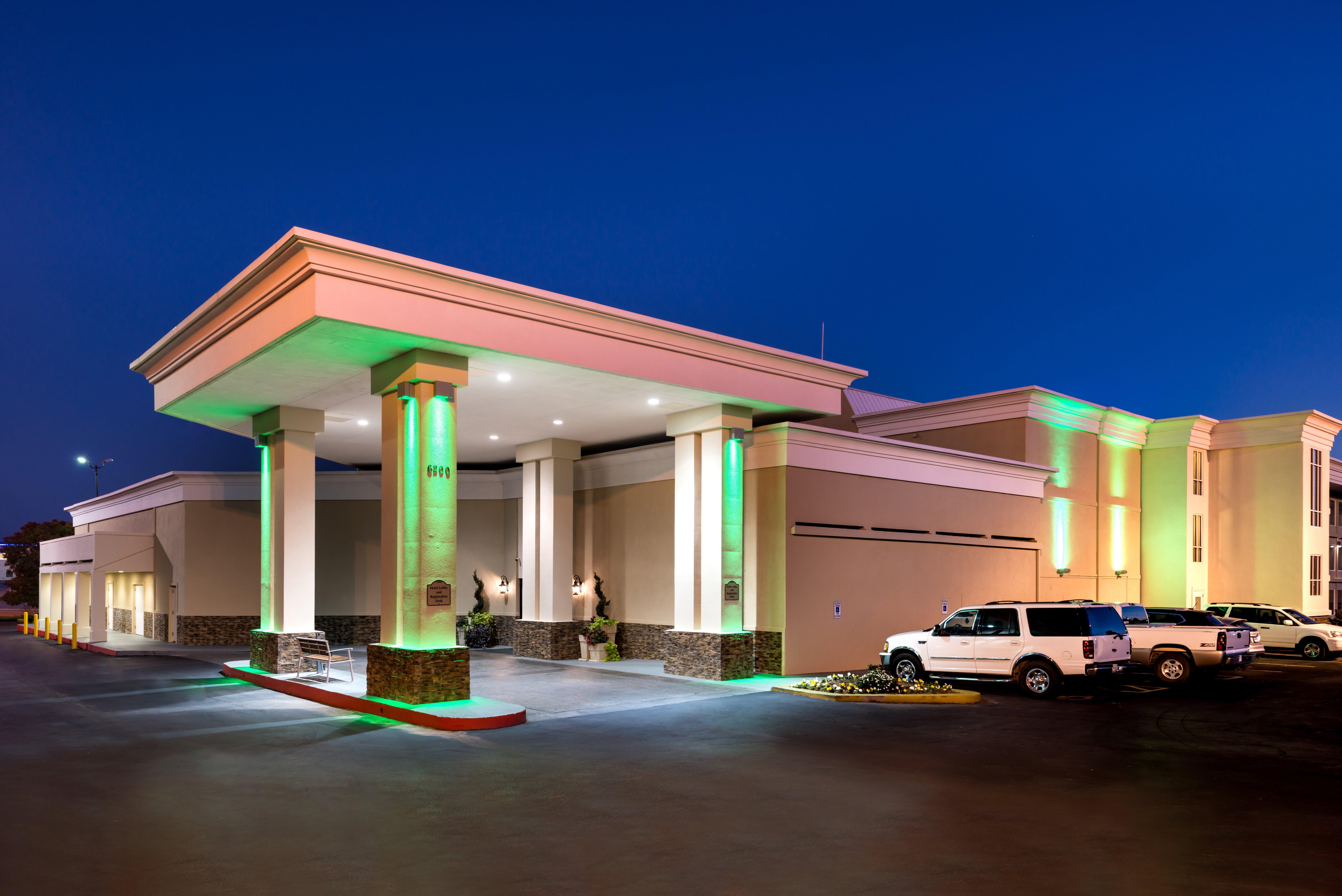Holiday Inn Hotel & Suites Oklahoma City North By Ihg Exterior foto